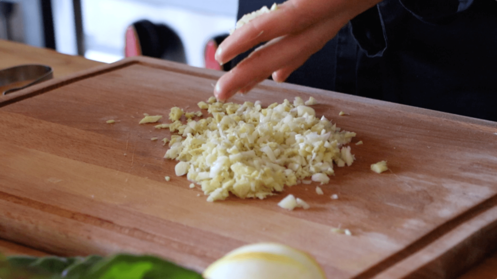 Chop op ginger and garlic, The Farming Chefs