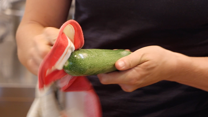 Zucchini under oil- easy preserving