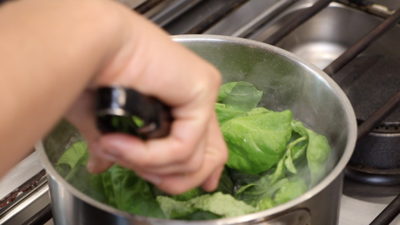 blanch basil leaves