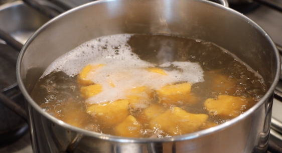 boiling gnocchi in hot water